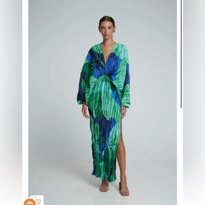 Blue and green satin effect dress. Maxi open back dress